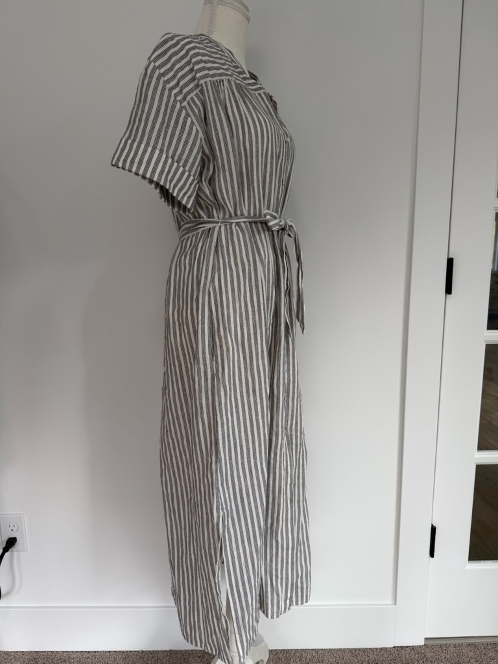 FRAME Button Front Linen Striped Midi Dress Quiet Luxury Coastal Chic Size Small - Picture 8 of 11